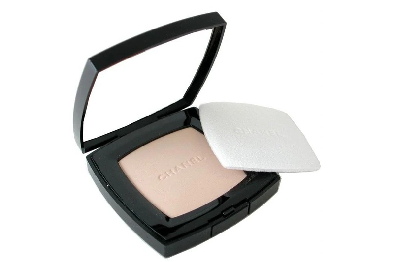 Chanel Poudre Universelle Compacte 20-Clair 15 g