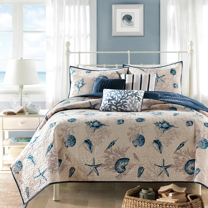 Madison Park Set Cottage Coastal Design, Starfish Print, Polyester, Bayside, Blue/Ivory, King Quilt