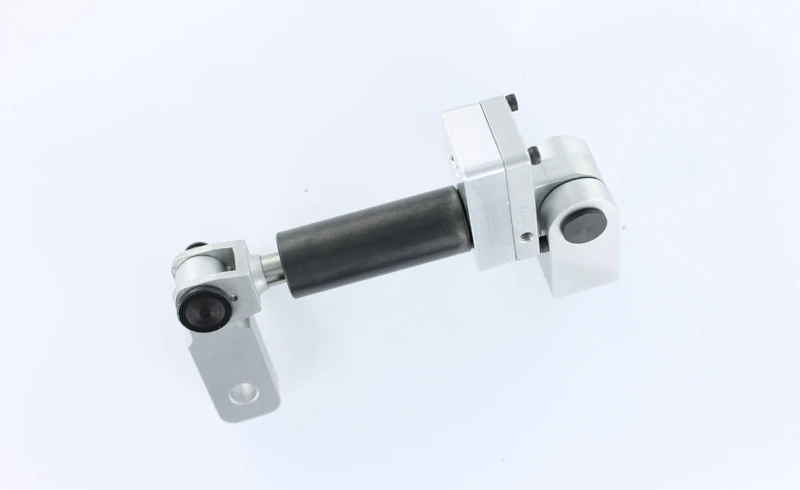 Carson 1: 14 500907101 LR634 Spindle Drive Heckaufreisser Silver