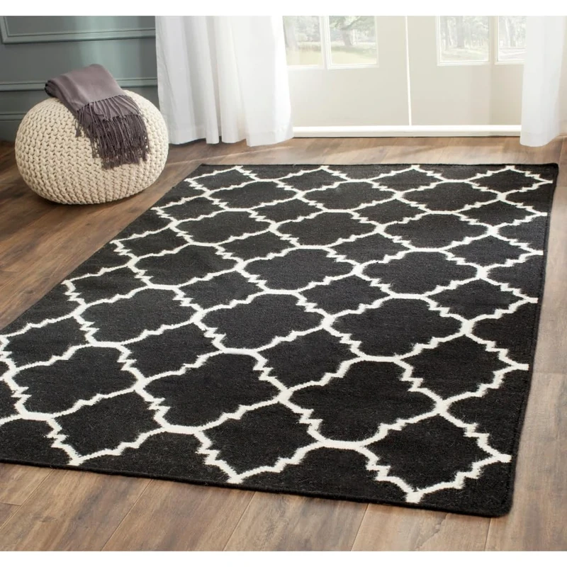 Safavieh Contemporary Indoor Flatweave Rectangle Area Rug, Dhurrie Collection, DHU554, in Black / Ivory, 122 X 183 cm for Living Room, Bedroom or Any Indoor Space
