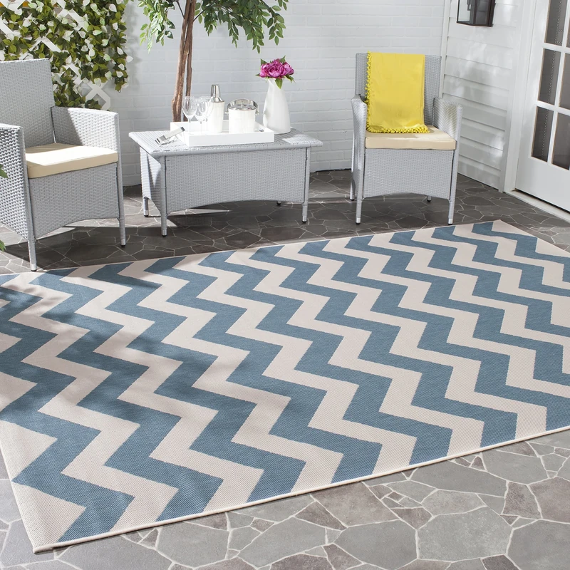 Safavieh Chevron Indoor/Outdoor Woven Rectangle Area Rug, Courtyard Collection, CY6244, in Blue / Beige, 122 X 170 cm for Garden, Patio or Any Outdoor Space