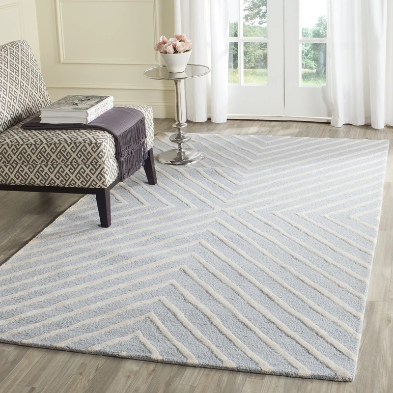Safavieh Diamond Indoor Hand Tufted Rectangle Area Rug, Cambridge Collection, CAM129, in Light Blue / Ivory, 152 X 244 cm for Living Room, Bedroom or Any Indoor Space