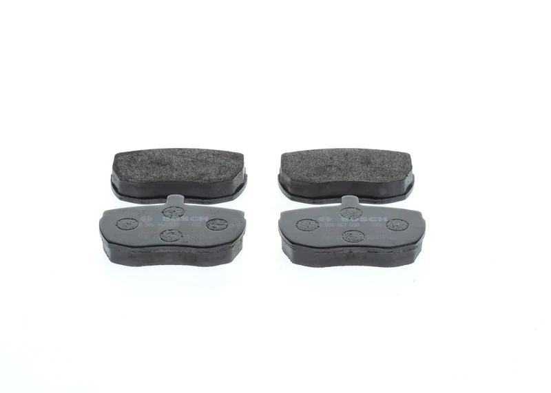 Bosch BP711 - Brake Pads Car Front Axle - Bosch Quality - Reduced Noise and Dust - ECE-R90 Certified - Copper-Free - 1 Set of 4 Pads - Image 1