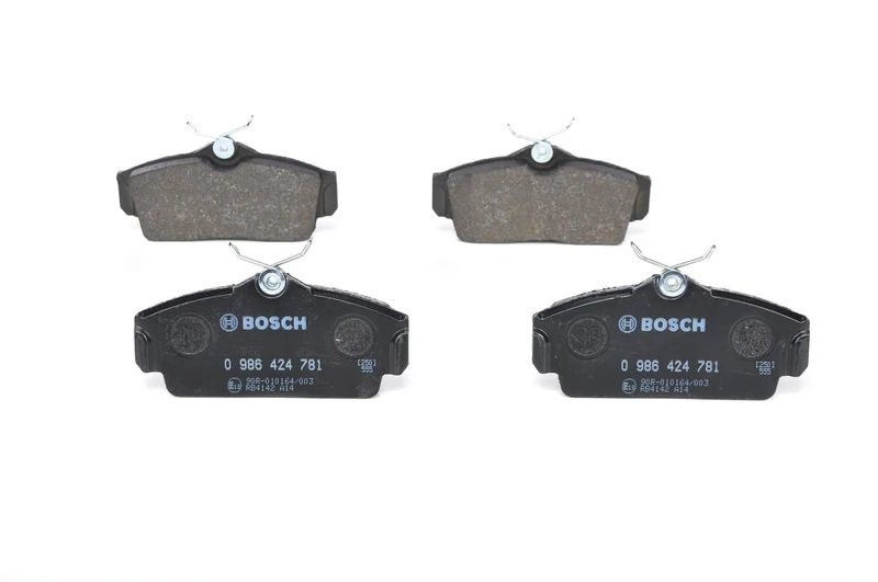 Bosch BP922 - Brake Pads Car Front Axle - Bosch Quality - Reduced Noise and Dust - ECE-R90 Certified - Copper-Free - 1 Set of 4 Pads