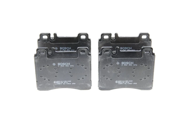 Bosch BP545 - Brake Pads Car Front Axle - Bosch Quality - Reduced Noise and Dust - ECE-R90 Certified - Copper-Free - 1 Set of 4 Pads