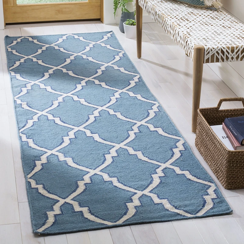 Safavieh Contemporary Indoor Flatweave Runner Area Rug, Dhurrie Collection, DHU564, in Light Blue / Ivory, 76 X 244 cm for Living Room, Bedroom or Any Indoor Space