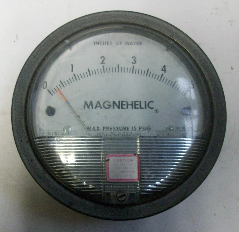 Dwyer 2005 Magnehelic Differential Pressure Gauge, Type, 0 to 5" WC - Image 1