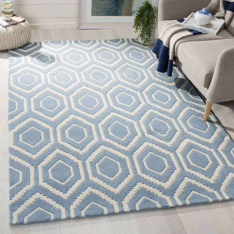 Safavieh Contemporary Indoor Hand Tufted Rectangle Area Rug, Chatham Collection, CHT731, in Blue / Ivory, 152 X 244 cm for Living Room, Bedroom or Any Indoor Space