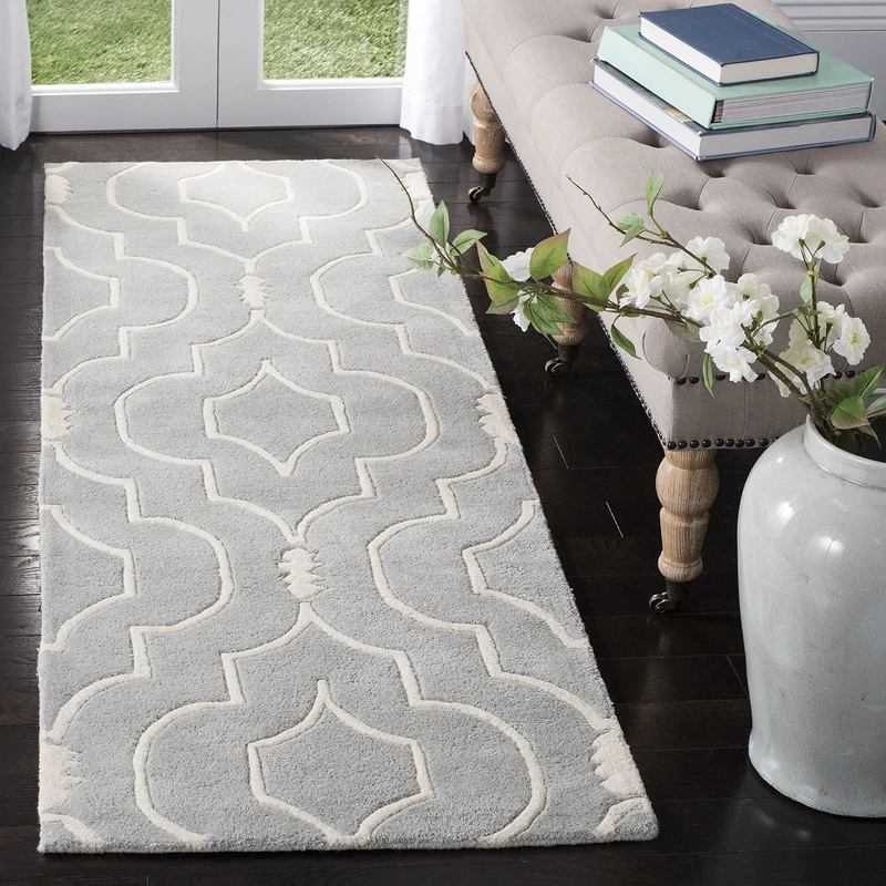 Safavieh Contemporary Indoor Hand Tufted Runner Area Rug, Chatham Collection, CHT736, in Grey / Ivory, 69 X 213 cm for Living Room, Bedroom or Any Indoor Space