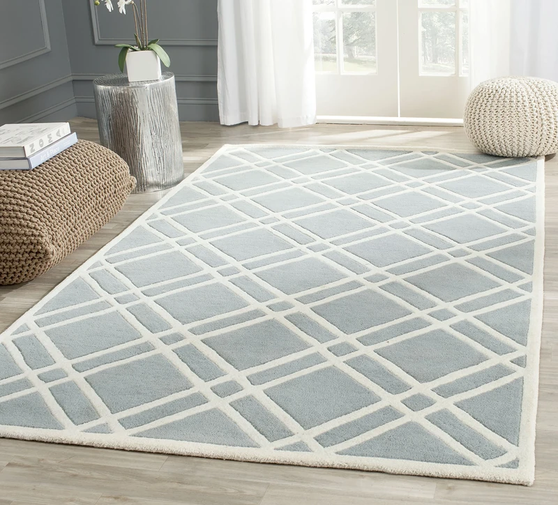 Safavieh Contemporary Indoor Hand Tufted Rectangle Area Rug, Chatham Collection, CHT740, in Blue / Ivory, 152 X 244 cm for Living Room, Bedroom or Any Indoor Space