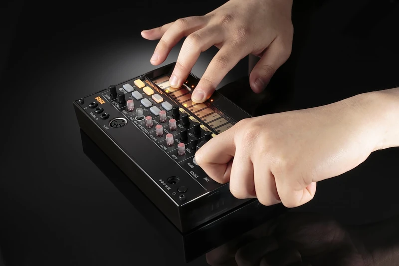 Korg volca Beats - Analogue Rhythm Drum Machine Synthesizer - Image 1