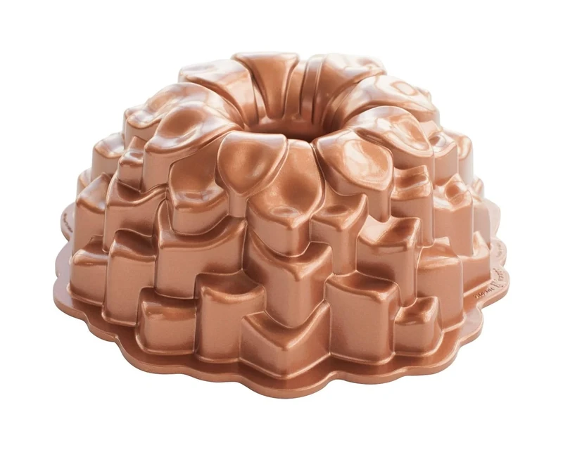 Nordic Ware Blossom Bundt Pan, Original Cast Aluminium Bundt Tin, Official Bundt Cake Tin with Floral Pattern, Cake Mould Colour: Toffee