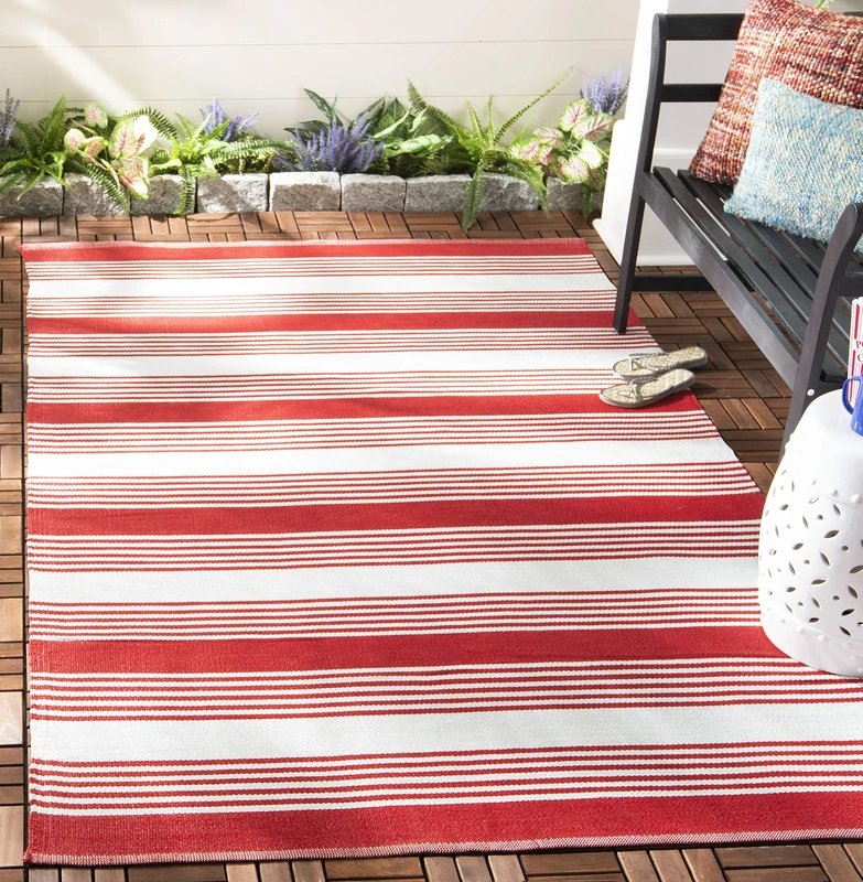 SAFAVIEH Eco-Friendly Rug for Living Room, Dining Room, Bedroom - Recycled Plastic Collection, Short Pile, in Red, 183 X 274 cm
