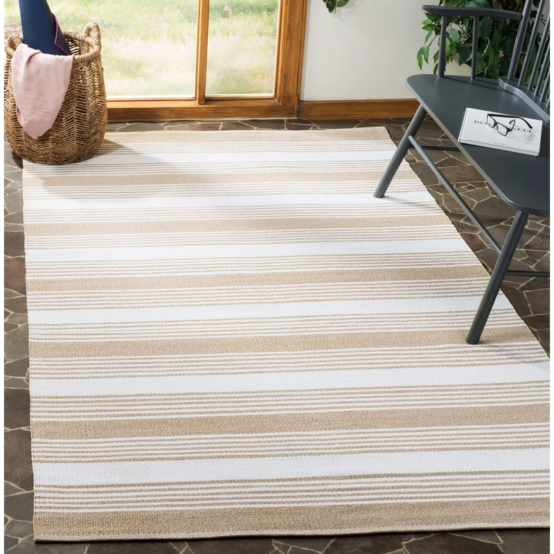 SAFAVIEH Eco-Friendly Rug for Living Room, Dining Room, Bedroom - Recycled Plastic Collection, Short Pile, in Beige, 183 X 274 cm
