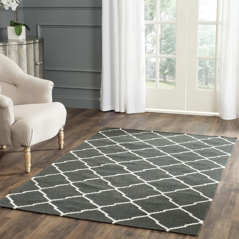 Safavieh Contemporary Indoor Flatweave Rectangle Area Rug, Dhurrie Collection, DHU204, in Chocolate / Ivory, 91 X 152 cm for Living Room, Bedroom or Any Indoor Space