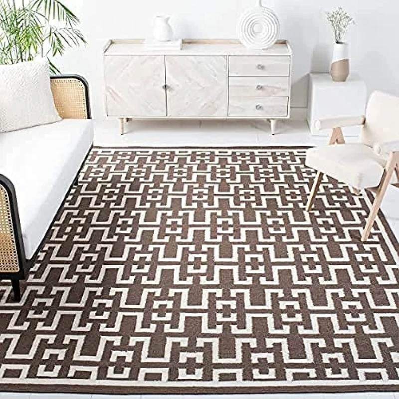 Safavieh Contemporary Indoor Flatweave Rectangle Area Rug, Dhurrie Collection, DHU621, in Chocolate / Ivory, 183 X 274 cm for Living Room, Bedroom or Any Indoor Space