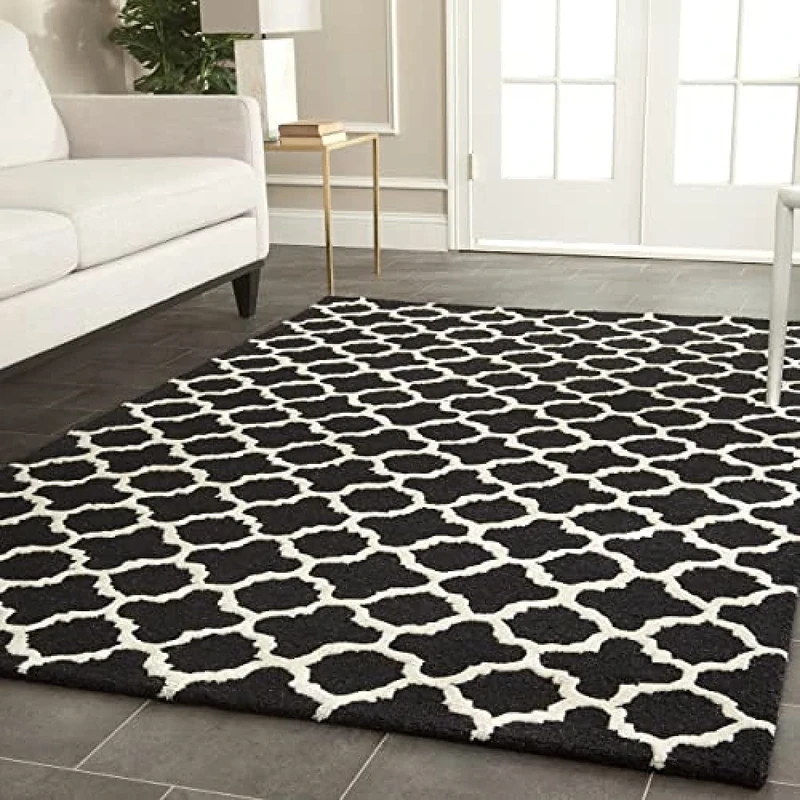 Safavieh Geometric Indoor Hand Tufted Rectangle Area Rug, Cambridge Collection, CAM130, in Black / Ivory, 152 X 244 cm for Living Room, Bedroom or Any Indoor Space