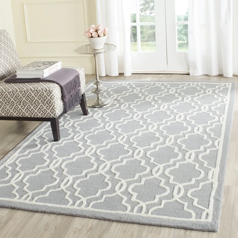 Safavieh Trellis Indoor Hand Tufted Rectangle Area Rug, Cambridge Collection, CAM131, in Silver / Ivory, 152 X 244 cm for Living Room, Bedroom or Any Indoor Space