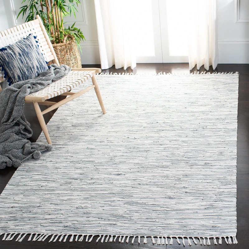 Safavieh Modern Indoor Flatweave Rectangle Area Rug, Montauk Collection, MTK753, in Silver, 152 X 244 cm for Living Room, Bedroom or Any Indoor Space