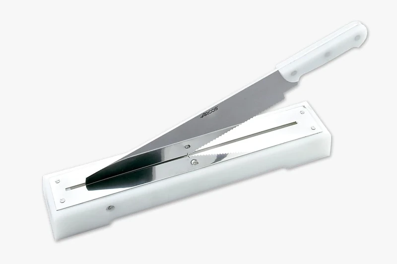 Arcos Professional Utensils - Bread Cutting Knife - Blade Stainless Steel 17" - Polyethylene White Color
