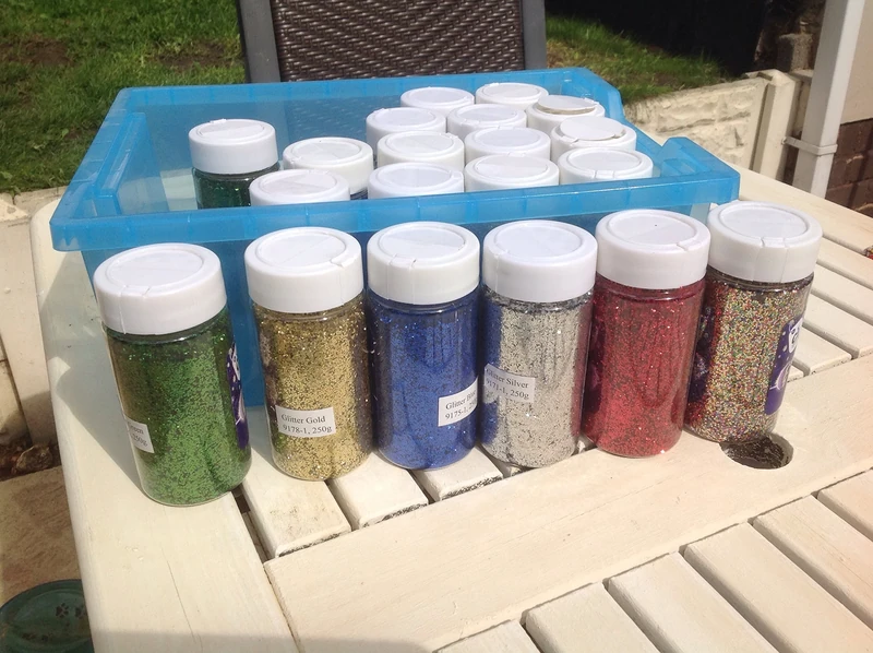 Scola Glitter Storage Tray, 20 Assorted Glitter Colours, Storage, 250g Bottles, School Supplies, Art and Crafts Projects, Children's Craft Projects, For Kids