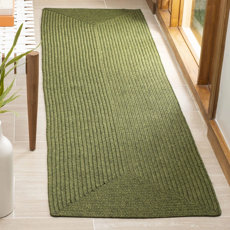 Safavieh Contemporary Rug Living Room, Dining Room, Bedroom - Machine Washable and Reversable - Braided Collection, Short Pile, in Green, 80 X 180 cm