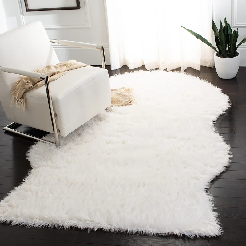Safavieh Faux Sheepskin Indoor Woven Rectangle Area Rug, Faux Fur Collection, FSS115, in Ivory, 183 X 274 cm for Living Room, Bedroom or Any Indoor Space