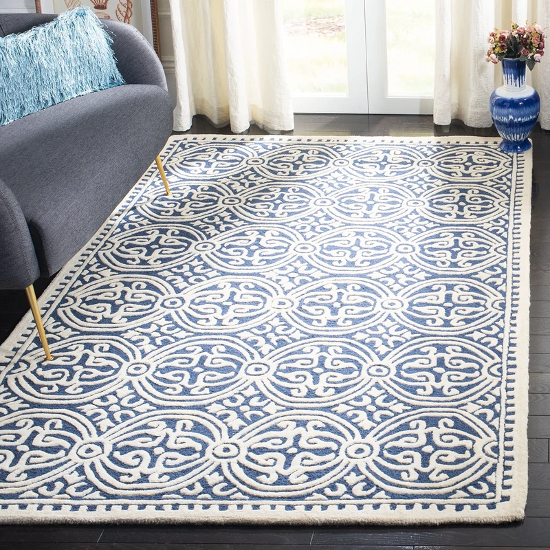 SAFAVIEH Medallion Rug for Living Room, Dining Room, Bedroom - Cambridge Collection, Short Pile, in Navy Blue and Ivory, 61 X 91 cm