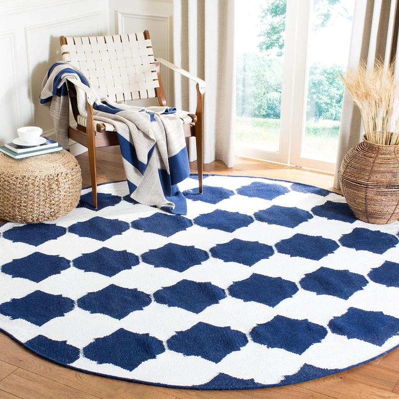 SAFAVIEH Contemporary Rug for Living Room, Dining Room, Bedroom - Dhurrie Collection, Short Pile, in Navy and Ivory, 213 X 213 cm