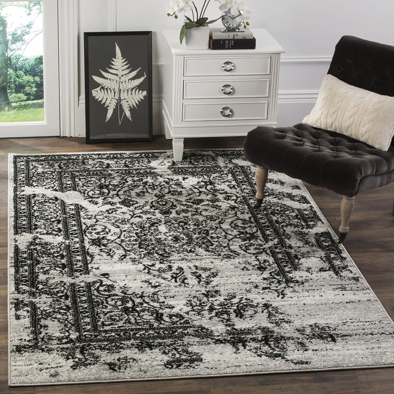 Safavieh Distressed Indoor Woven Rectangle Area Rug, Adirondack Collection, ADR101, in Silver / Black, 155 X 229 cm for Living Room, Bedroom or Any Indoor Space