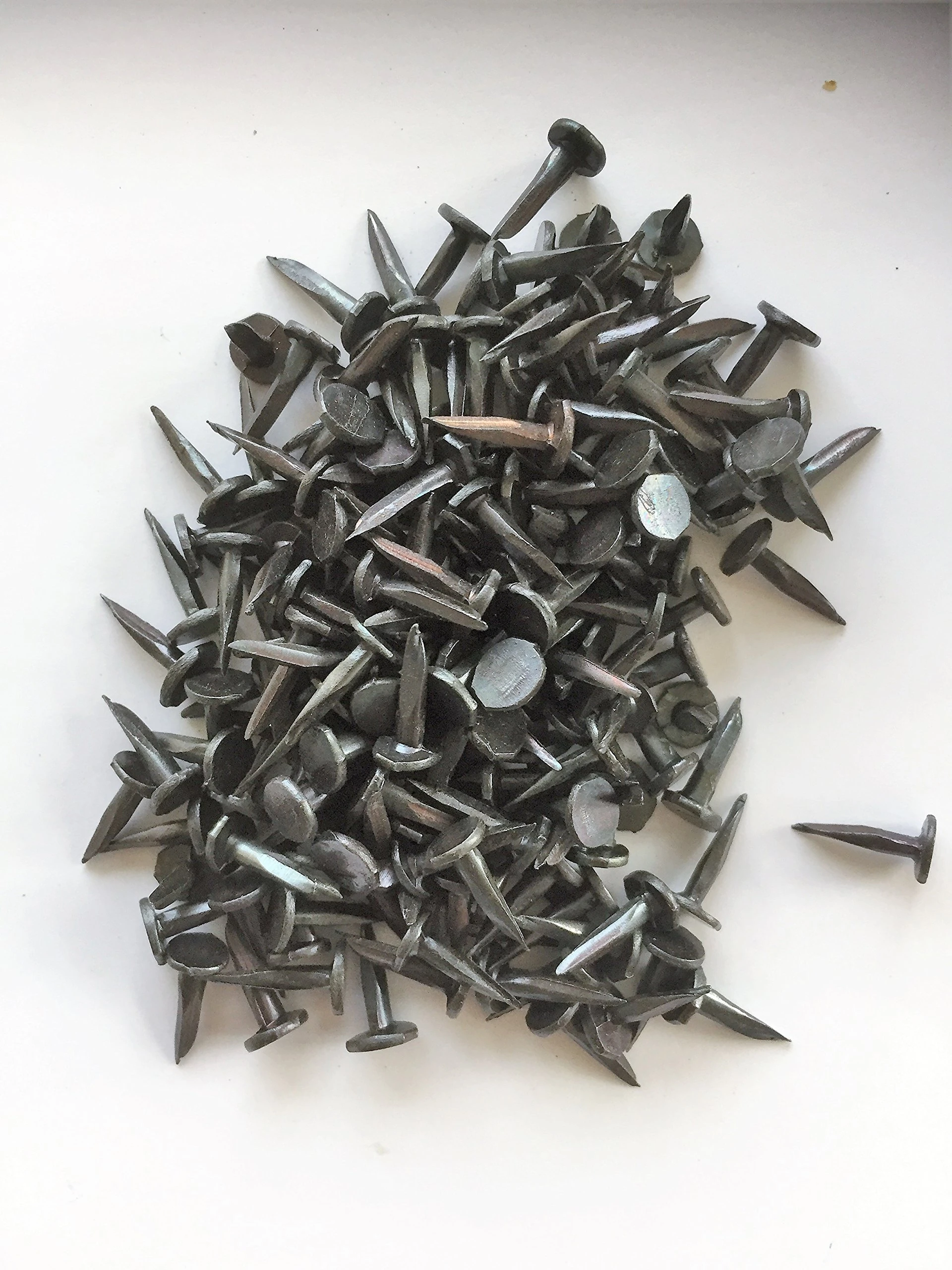 CHALLENGE 10MM FINE UPHOLSTERY TACKS 100g - Black Metal Pin