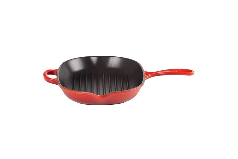 LE CREUSET Signature Enamelled Cast Iron Oval Skillet Grill with Helper Handle and Two Pouring Lips, for All Hob Types and Ovens, 32cm Cerise, 20194320600422