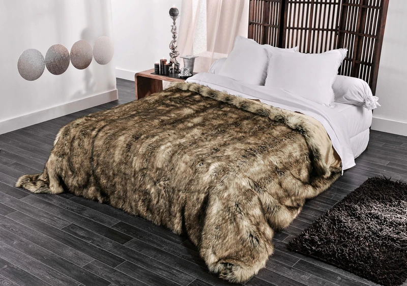 Linder 5011/28 / 841/150 Grizzly Bedspread/Sofa Throw, fur and cotton 200 x 150 CM Beige