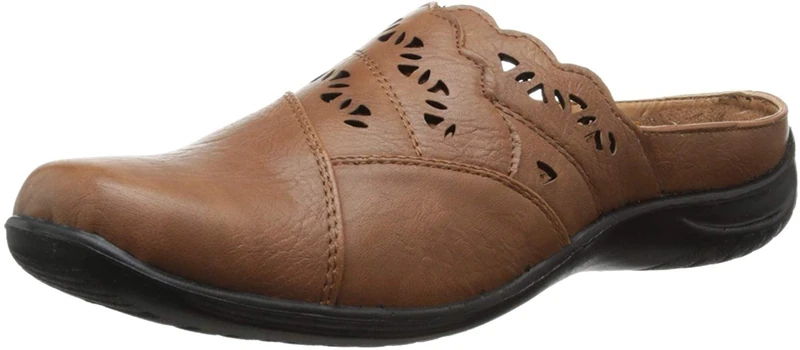 Easy Street Womens Forever Forever Beige Size: 6 X-Wide