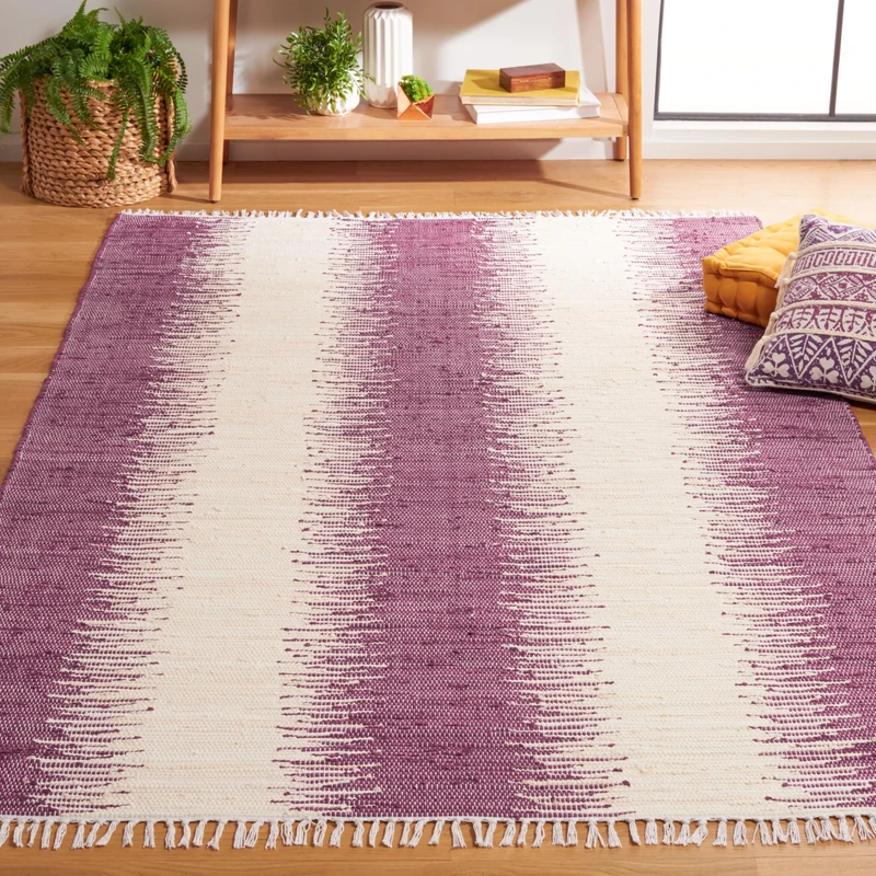 SAFAVIEH Modern Rug for Living Room, Dining Room, Bedroom - Montauk Collection, Short Pile, in Purple, 183 X 274 cm