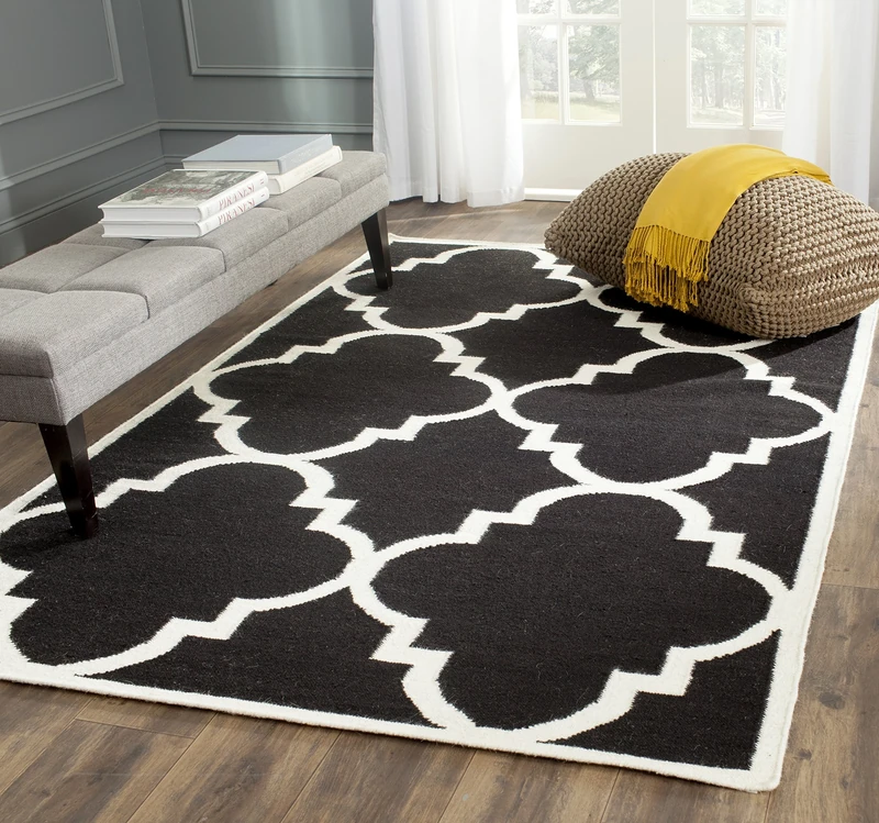 Safavieh Contemporary Indoor Flatweave Rectangle Area Rug, Dhurrie Collection, DHU633, in Black / Ivory, 183 X 274 cm for Living Room, Bedroom or Any Indoor Space