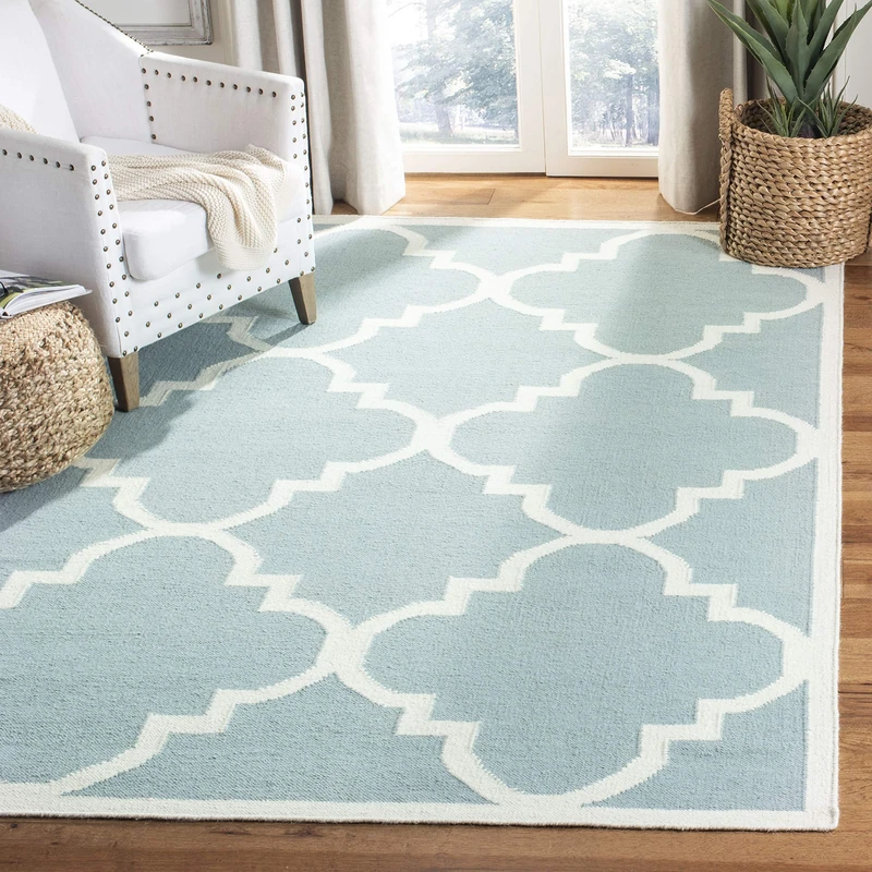 Safavieh Contemporary Indoor Flatweave Rectangle Area Rug, Dhurrie Collection, DHU633, in Light Blue / Ivory, 152 X 244 cm for Living Room, Bedroom or Any Indoor Space