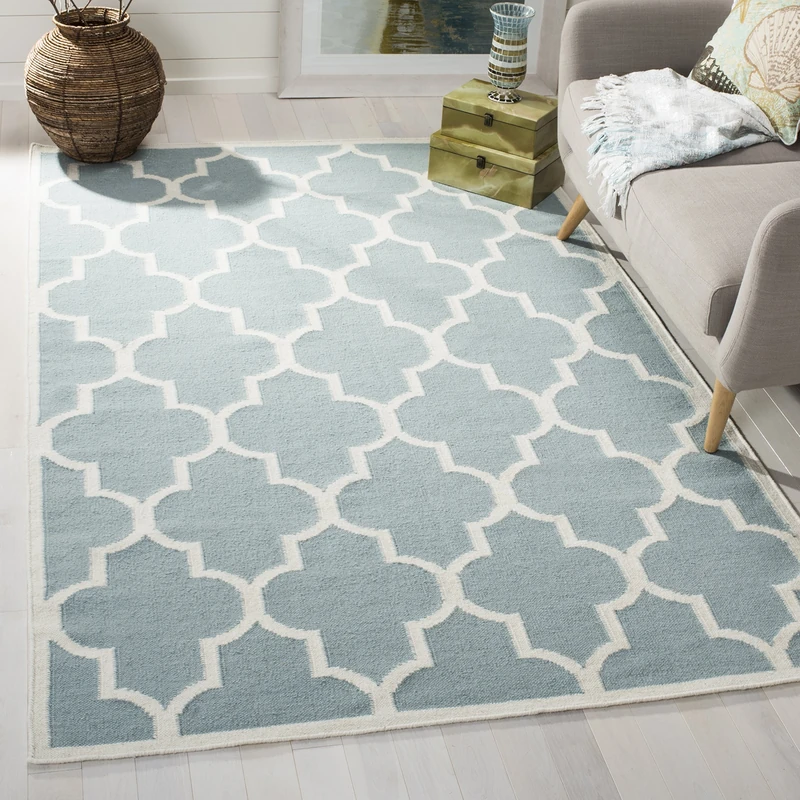 Safavieh Contemporary Indoor Flatweave Rectangle Area Rug, Dhurrie Collection, DHU632, in Light Blue / Ivory, 152 X 244 cm for Living Room, Bedroom or Any Indoor Space