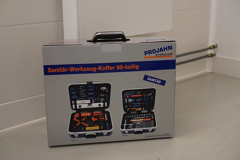 PROJAHN 8685 1/4 Plus 1/2-Inch Plumber Tool Case - Black (95-Piece)