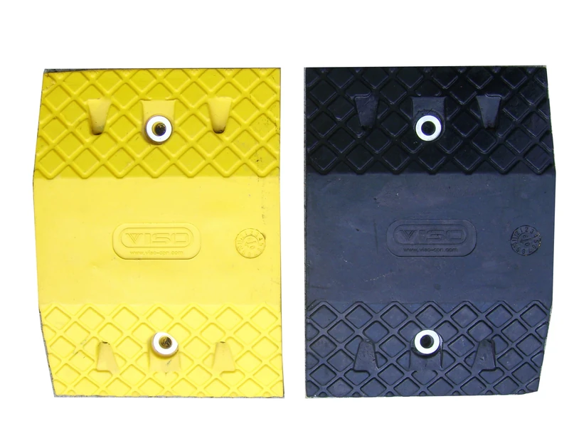 Viso SPEED70 Modular Speed Bump - Black and Yellow - Image 1