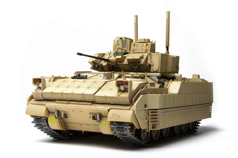 Meng 1:35 Scale US M2a3 Bradley w/Busk III IFV Full Interior Model Kit (Multi-Colour)