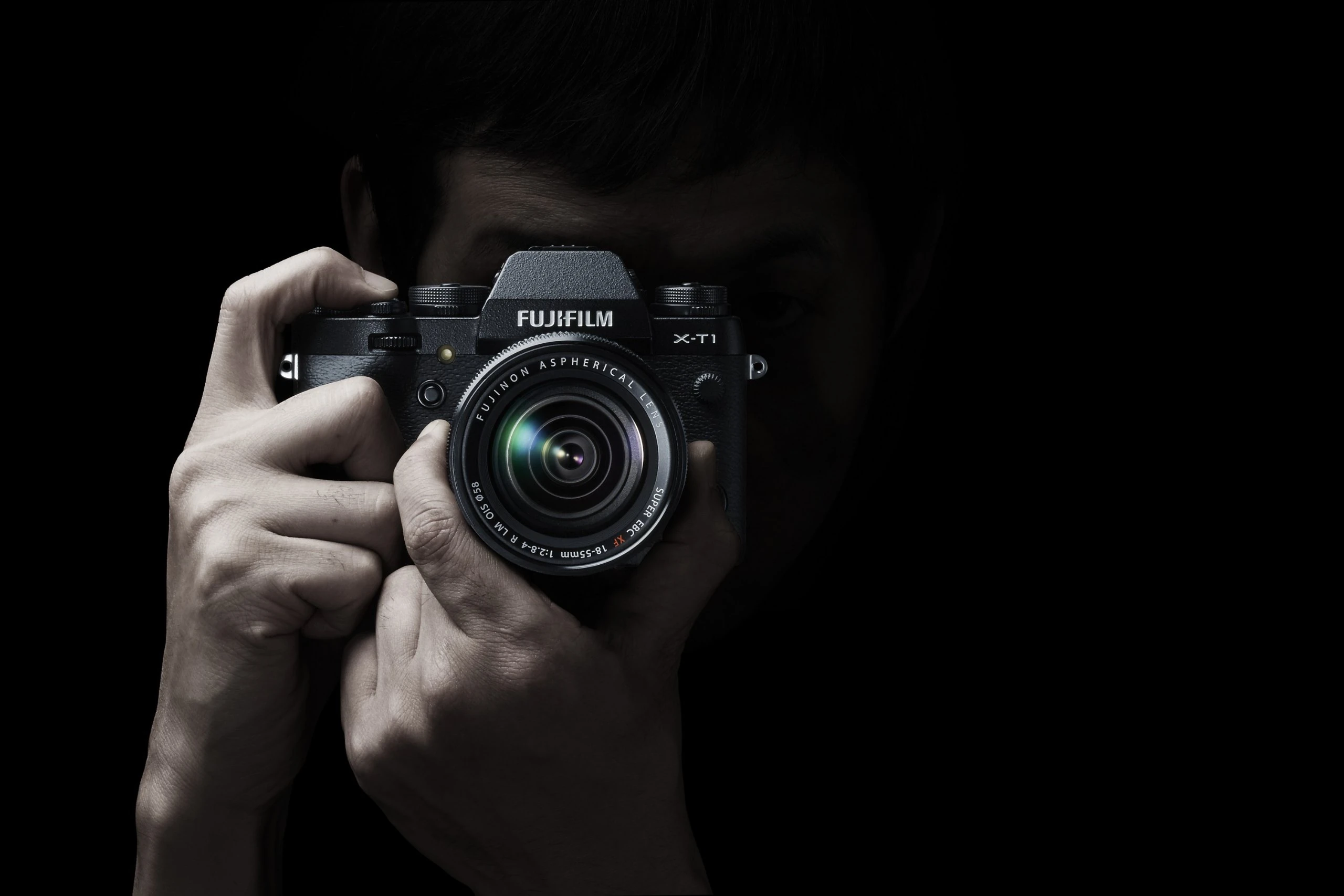 Fujifilm X-T1 Compact System Camara with XF18-55mm Kit