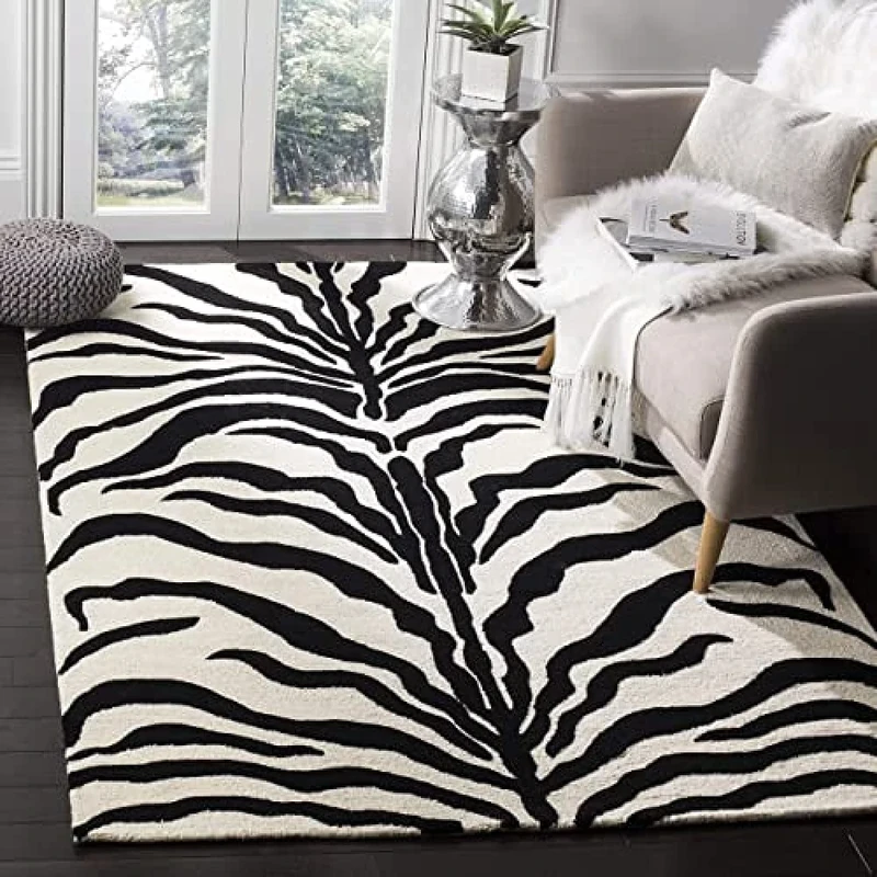 Safavieh Zebra Indoor Hand Tufted Rectangle Area Rug, Cambridge Collection, CAM709, in Ivory / Dark Grey, 183 X 274 cm for Living Room, Bedroom or Any Indoor Space