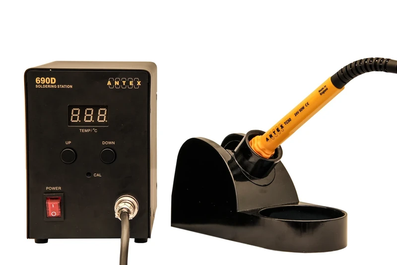 690D Digital Soldering Station from Antex