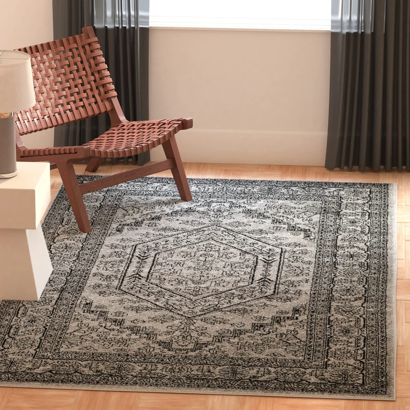Safavieh Medallion Indoor Woven Rectangle Area Rug, Adirondack Collection, ADR108, in Silver/Black, 91 X 152 cm for Living Room, Bedroom or Any Indoor Space