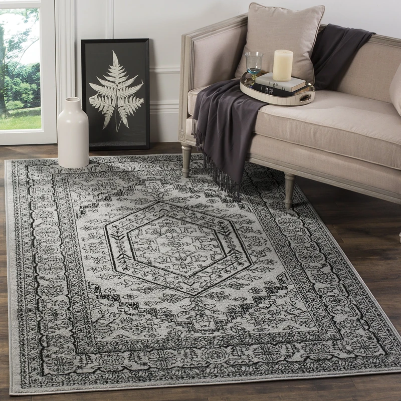 Safavieh Medallion Indoor Woven Rectangle Area Rug, Adirondack Collection, ADR108, in Silver/Black, 183 X 274 cm for Living Room, Bedroom or Any Indoor Space
