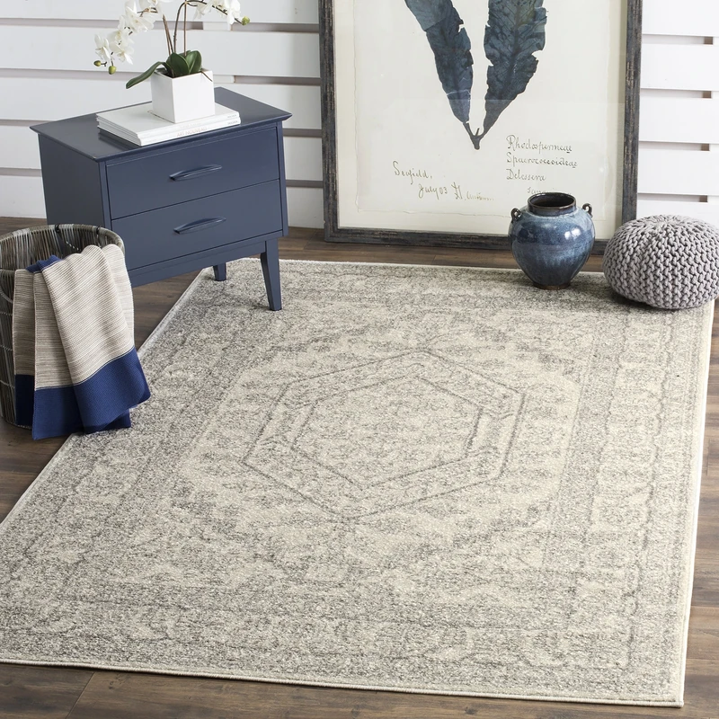 Safavieh Medallion Indoor Woven Rectangle Area Rug, Adirondack Collection, ADR108, in Ivory/Silver, 91 X 152 cm for Living Room, Bedroom or Any Indoor Space
