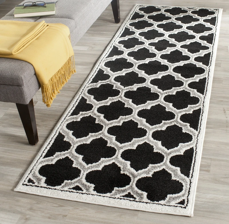Safavieh Trellis Indoor/Outdoor Woven Rectangle Area Rug, Amherst Collection, AMT412, in Anthracite / Ivory, 76 X 122 cm for Garden, Patio or Any Outdoor Space