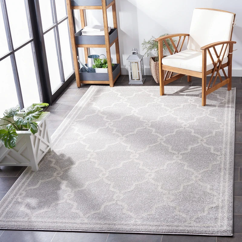 Safavieh Trellis Indoor/Outdoor Woven Rectangle Area Rug, Amherst Collection, AMT414, in Light Grey / Ivory, 152 X 244 cm for Garden, Patio or Any Outdoor Space