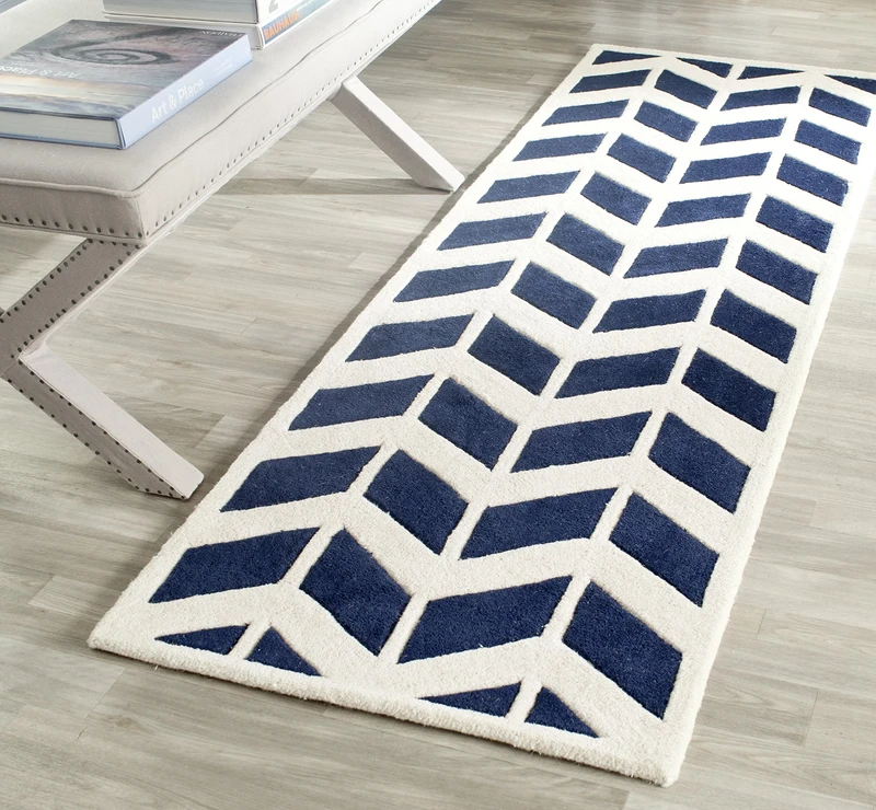 Safavieh Contemporary Indoor Hand Tufted Runner Area Rug, Chatham Collection, CHT746, in Dark Blue / Ivory, 69 X 213 cm for Living Room, Bedroom or Any Indoor Space